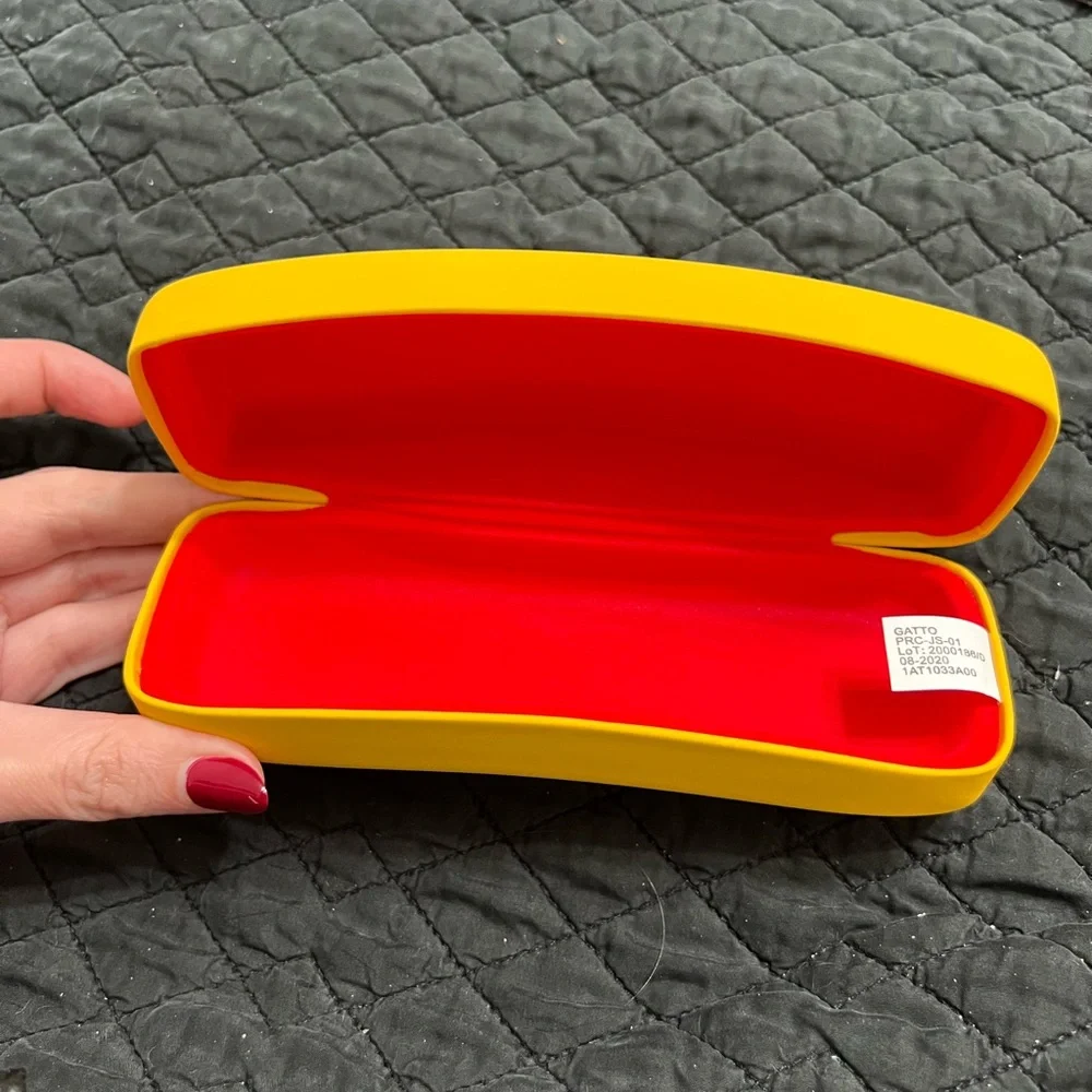 Ray-Ban Yellow Case - Picture 5 of 8